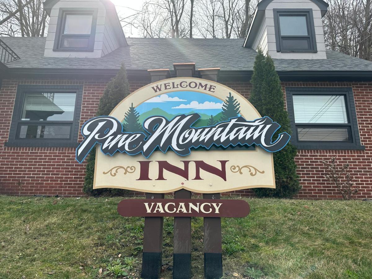 Pine Mountain Inn Pineville Exterior photo